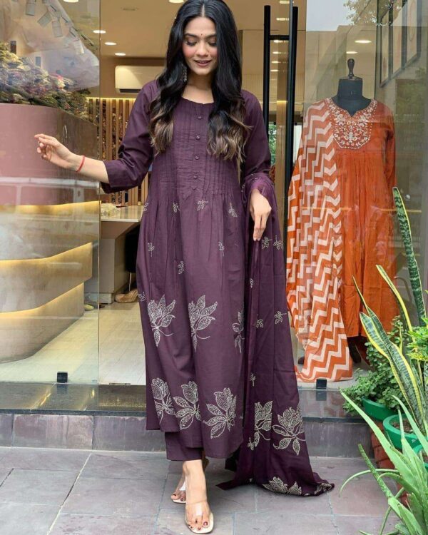 Elegant Everyday Wear ? XXL Embroidered Cotton Floral Dress(XXL) - Image 9