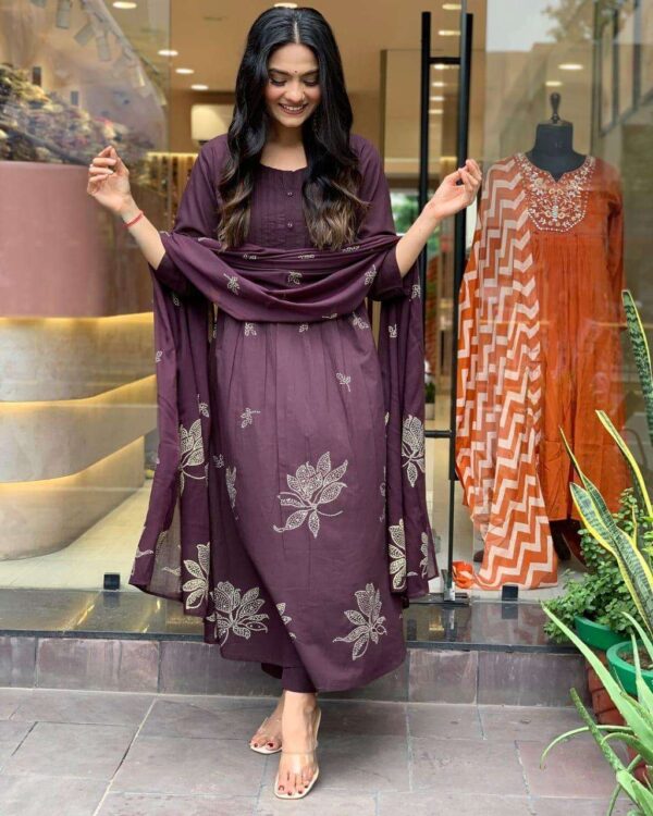 Elegant Everyday Wear ? XXL Embroidered Cotton Floral Dress(XXL) - Image 4