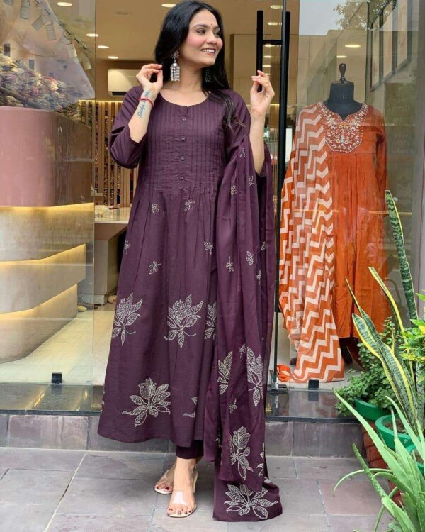 Elegant Everyday Wear ? XXL Embroidered Cotton Floral Dress(XXL) - Image 8